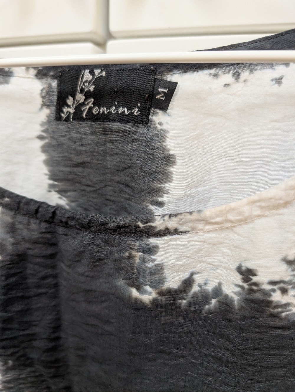 Fenini Abstract Patterned Top - Picture 8 of 9